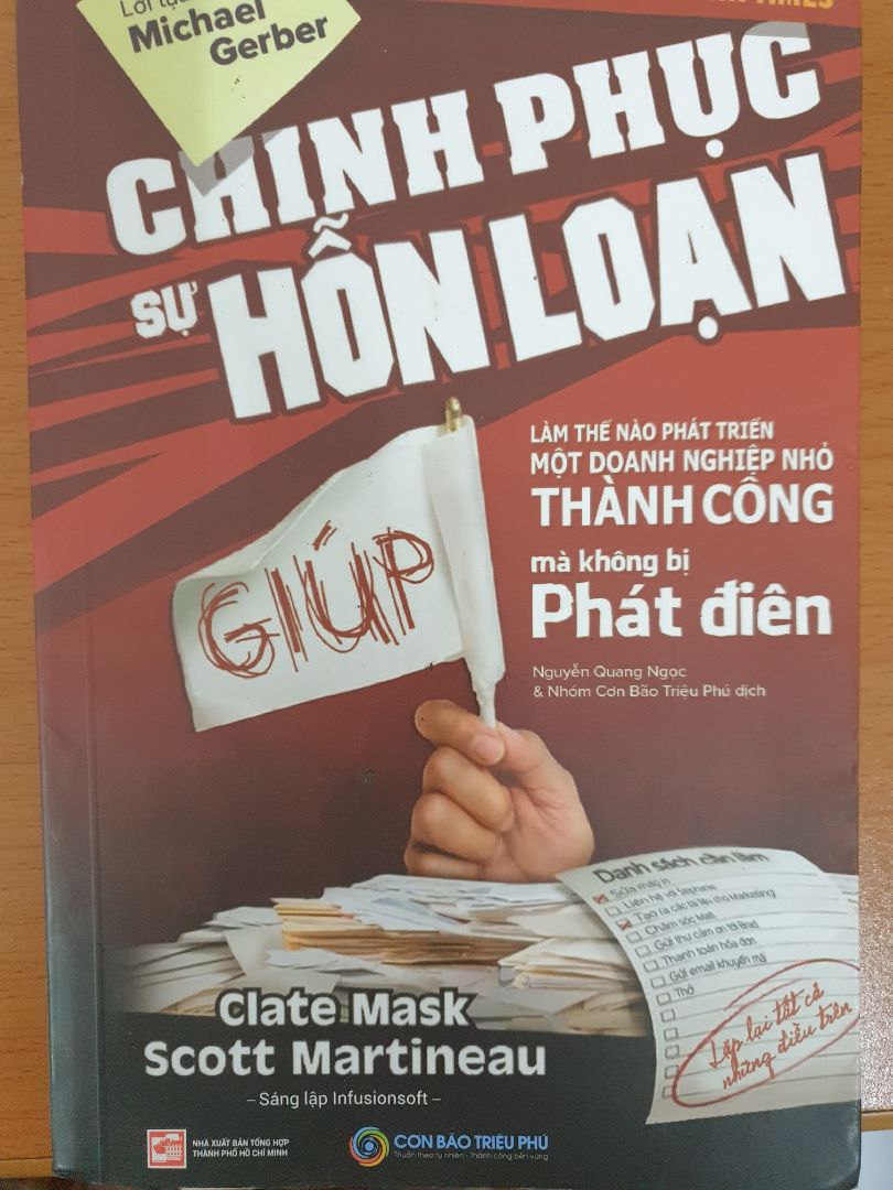 Dành lời khen cho bộ phận giao hàng. Rất nhanh chưa đầy 2h đã nhận được sách. Tuy nhiên, nhìn quyển sách quá cũ, trông mất cảm tình. Chưa biết nội dung ra sao, nhưng tốn 100k cho 1 quyến sách cũ và xấu như này đã thấy không xứng đáng rồi.