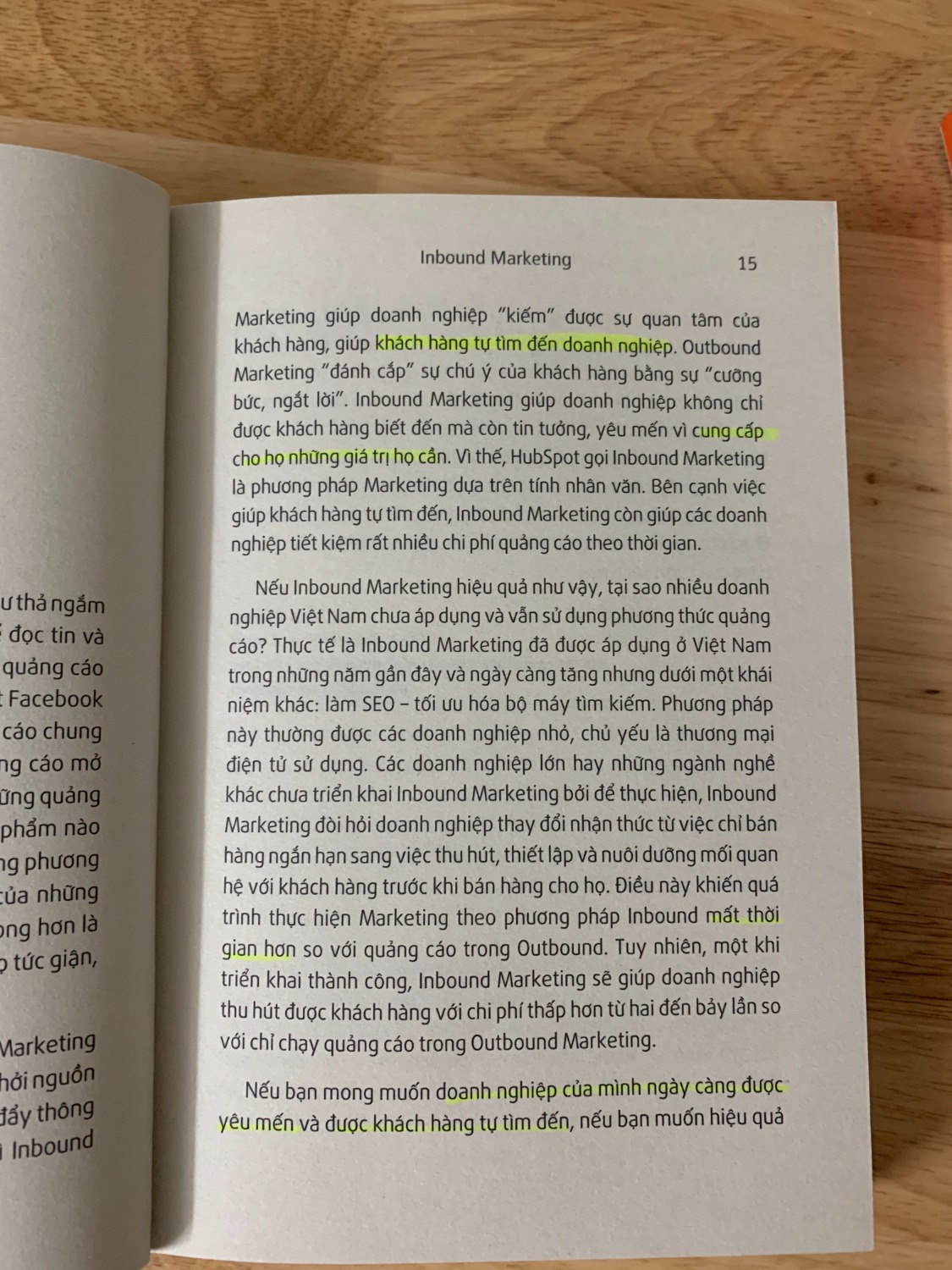 Mình mua theo kèm cả bộ sách inbound. Với góc nhìn của người đang làm inbound thì cuốn sách không được như mình kỳ vọng. Có thể do mình làm nghề cũng tìm hiểu nhiều, nên những thứ mình biết nhiều hơn cả những gì cuốn sách đang đề cập. Dự định của mình sẽ làm blog chuyên sâu hơn về mảng này ở VN. Nuôi cá trong bối cảnh thị trường săn bắt và đi câu. Cho 4* vì không thể đòi hỏi hơn được với cuốn sách 100K từ Hubspot. 5* cho dịch vụ của Tiki. Sách mới, đẹp, giấy xốp và nhẹ bảo quản tốt, giao hàng nhanh.