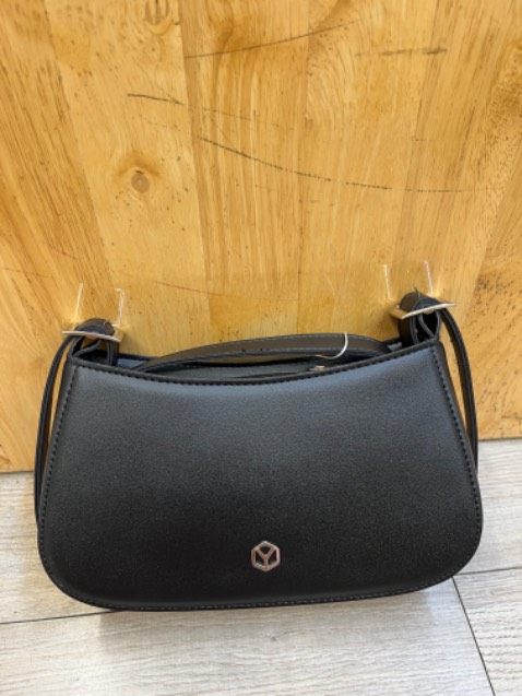 Phải nói 2 từ tuyệt vời nha mấy bà ơii xinh lắm form chuẩn đẹp hk chịu nổi thử đi mấy bà🥰🥰