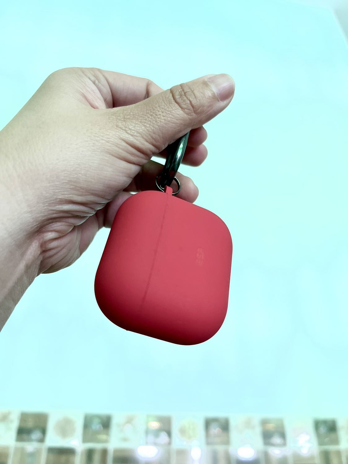 Biìh thường, khoen nhỏ không đẹp