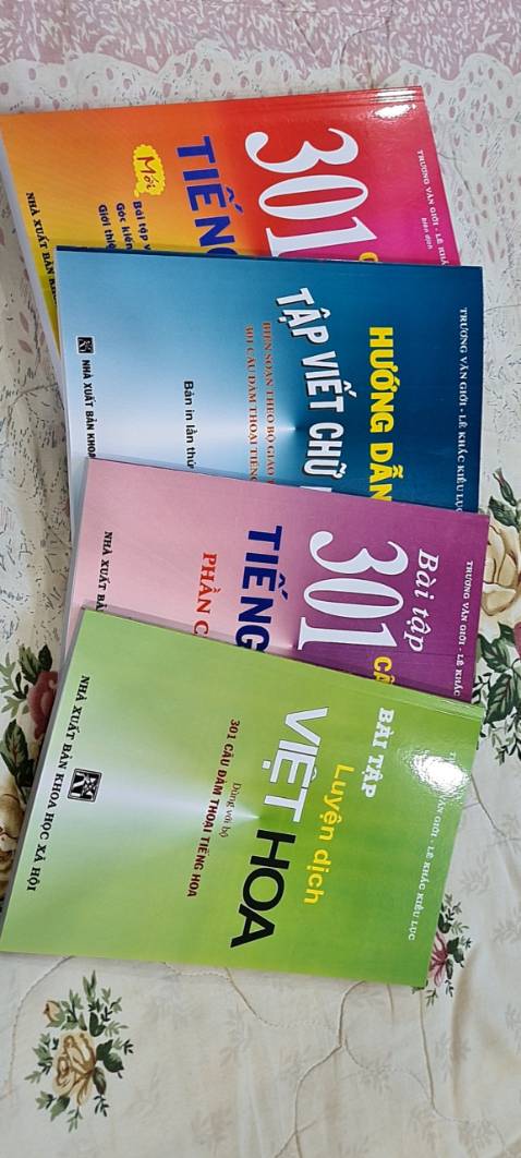 Sách đẹp và đầy đủ như tiêu đề, đóng gói cẩn thận, giao hàng nhanh