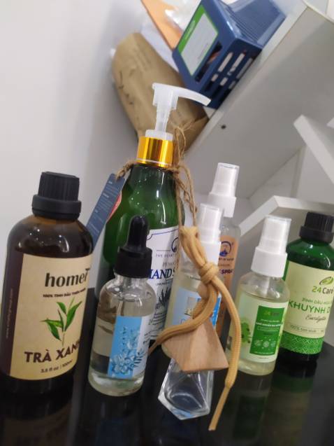 Mình mua dùng thử, thấy chai nhỏ nghĩ dùng mau hết. Vậy mà dùng lâu thật á, date lại xa. Thành phần chiết xuất hoàn toàn từ thiên nhiên. Gặp đúng Shop bán hàng chất lượng thật sự Mình mua dùng thử, thấy chai nhỏ nghĩ dùng mau hết. Vậy mà dùng lâu thật á, date lại xa. Thành phần chiết xuất hoàn toàn từ thiên nhiên. Gặp đúng Shop bán hàng chất lượng thật sự