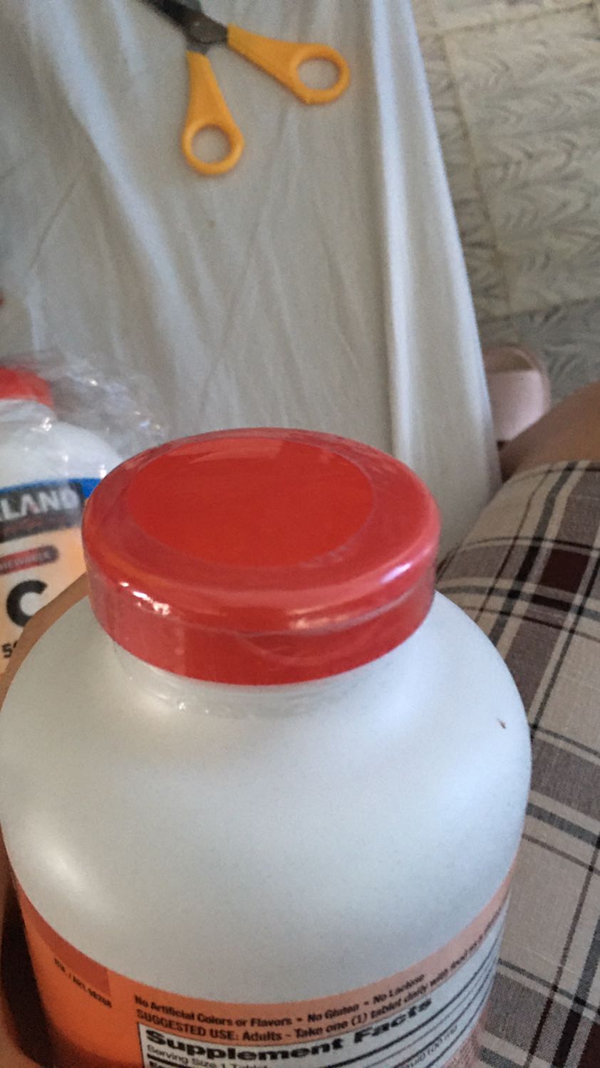 Mình chưa uống nhưng thấy đóng gói cẩn thận. Giao hàng siêu nhanh à. Nắp lọ còn bọc cẩn thận