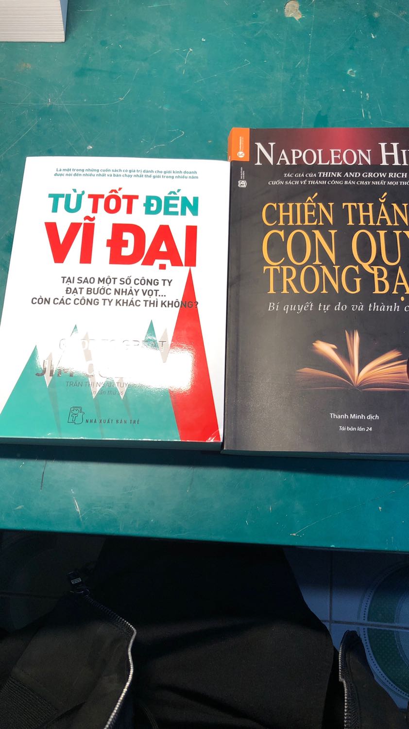 Chất lượng sản phẩm tốt, cuốn Từ tốt đến vĩ đại bị dập mép, nhưng không sao. Sách hay nên đọc nha