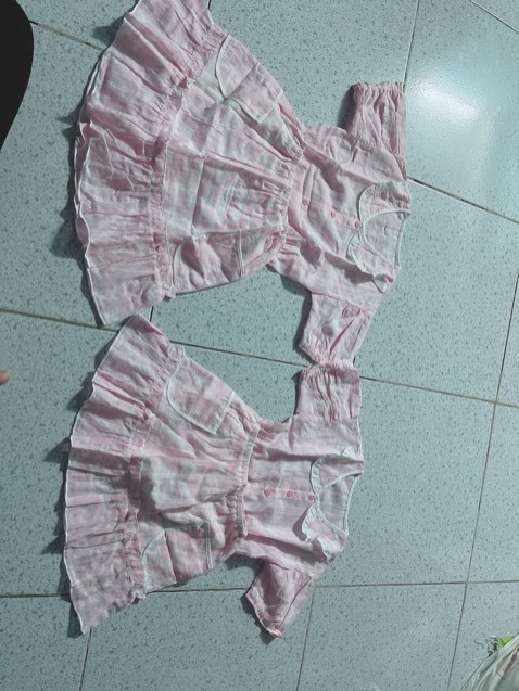 Đường may đẹp, chắc chắn, màu sắc đẹp và chất liệu vải mát 😍