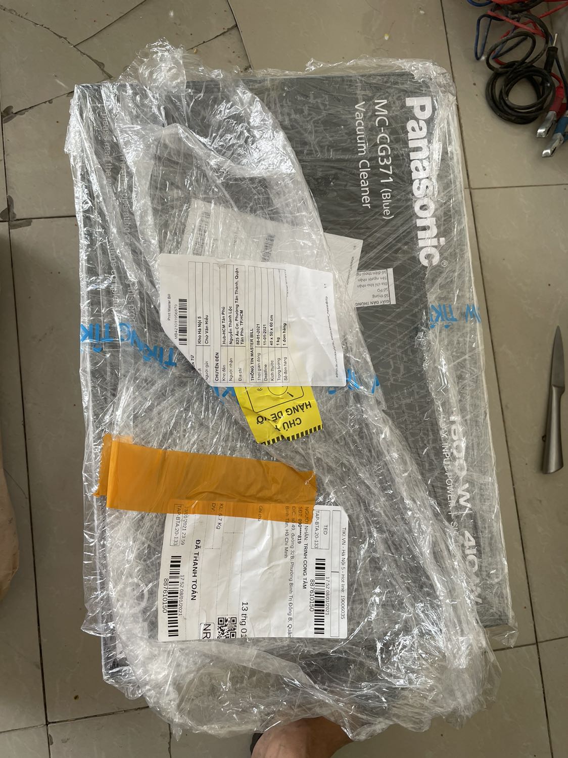 hàng hoá đóng gói cẩn thận, chất lượng sản phẩm tốt, rất vừa vặn khi đặt lên ghế lái. thanks shop.