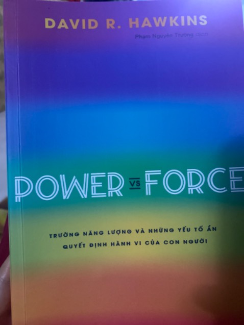 Sách đẹp, mới, thơm