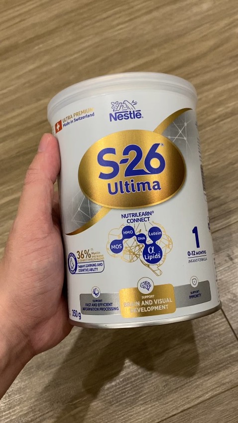 Sữa hơi khó tan hơn sữa nan. Shop đóng gói rất cẩn thận, giao hàng nhanh.