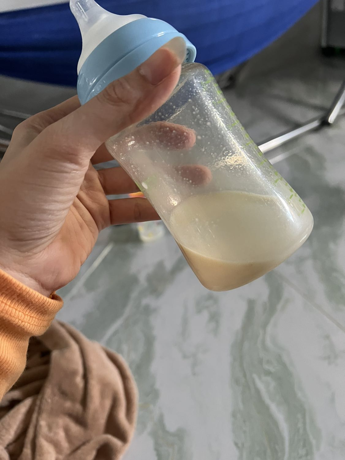 Sữa giả bé uống bị ngộ độc cần shop liên lạc lại mọi nguoi cân nhắc nha