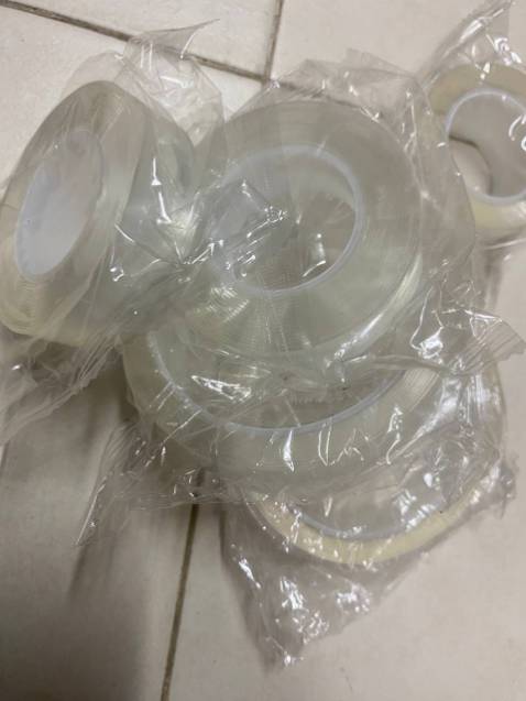 Sản phẩm đẹp như hình
Dán chắc chắn sieu dính luôn ạ
Cuộn to nhỏ nhưng mà kích thước bằng nhau.