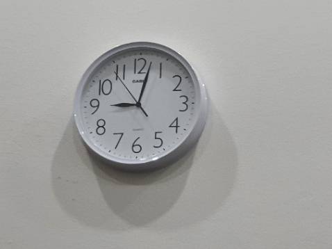 Hàng chính hãng, có đầy đủ tem, thẻ, chạy từ trưa tới giờ rất chính xác. Hơi nhỏ, ai nhà rộng nên mua cái to hơn