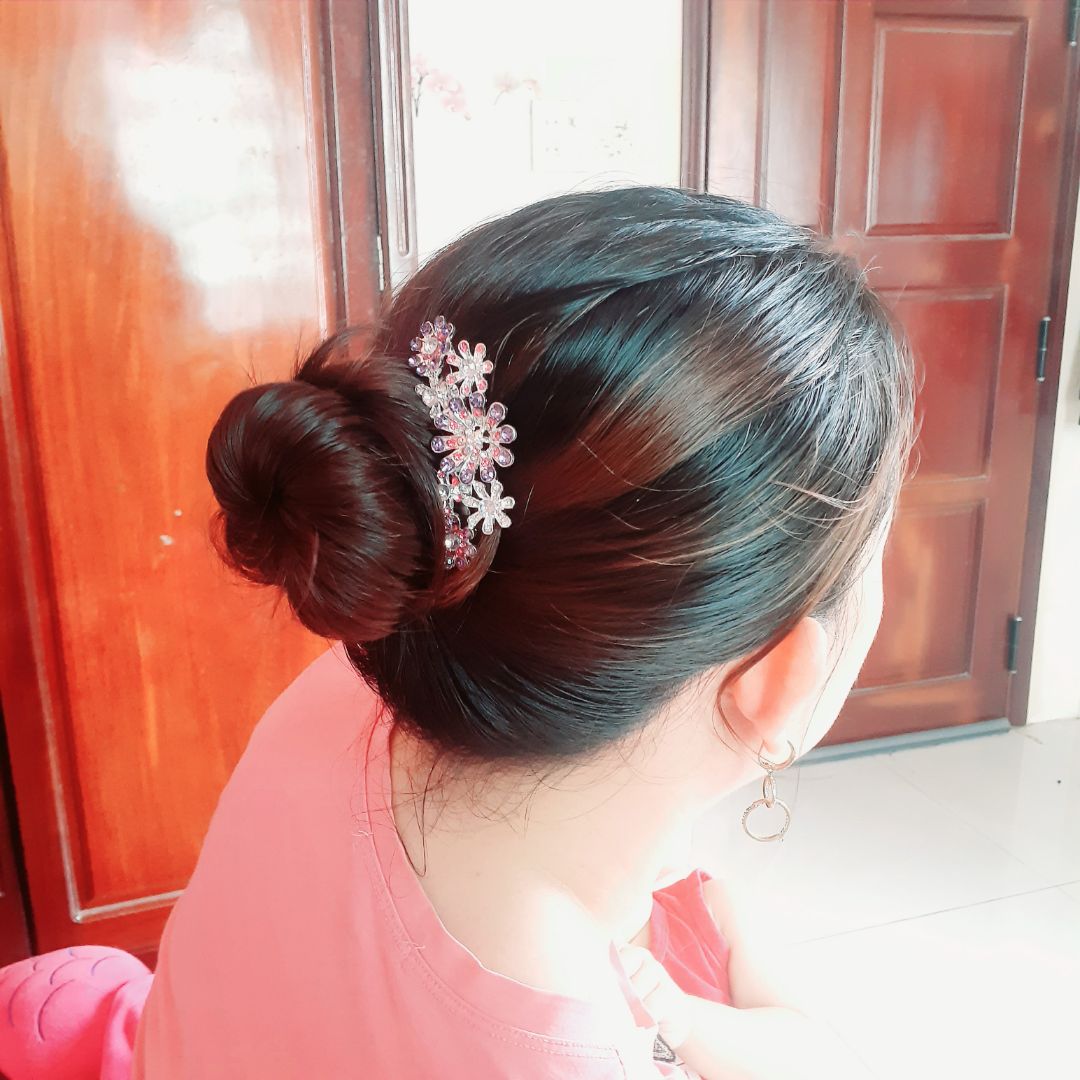 cứng cáp, chắc chấn lắm nhưng hơi nhỏ nha.