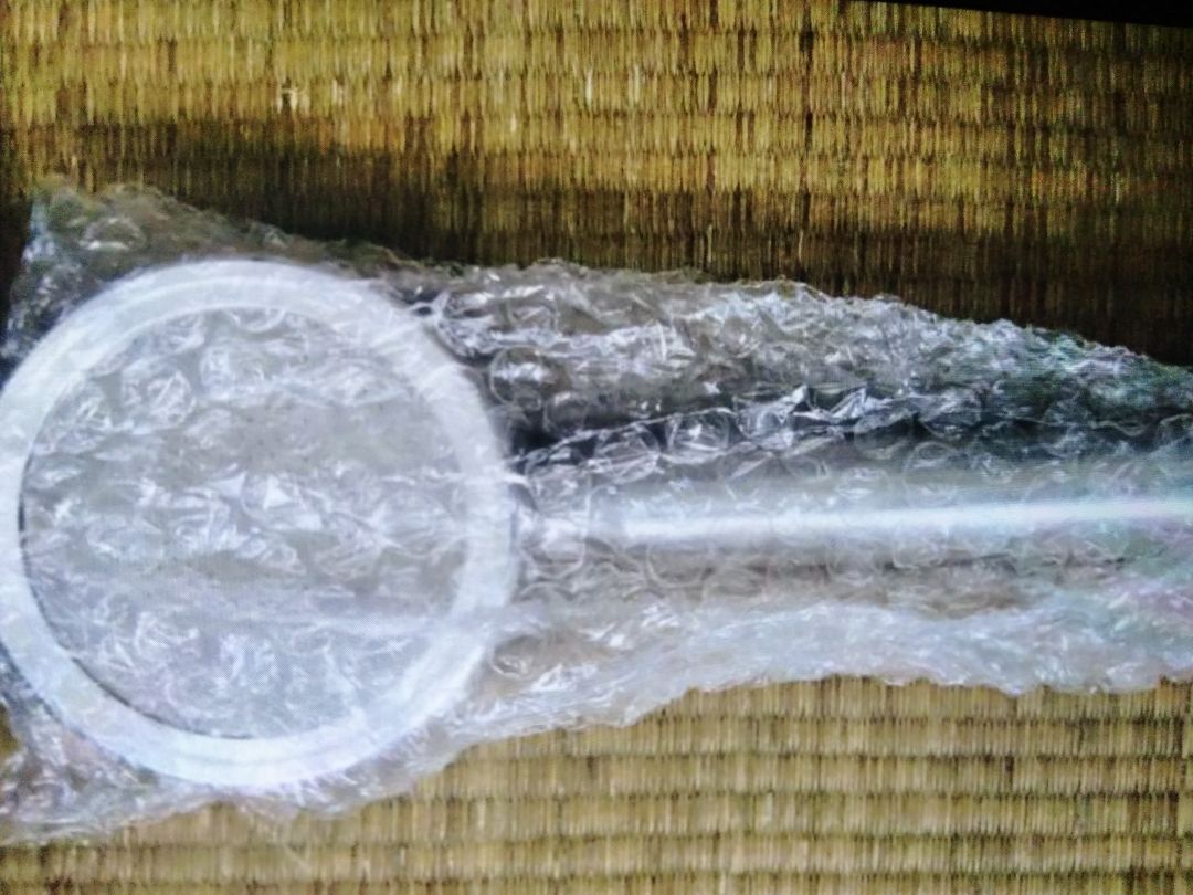 kích thước lỗ nhỏ nên tia nước mạnh hơn rất nhiều. mình review cho shop buôn máy bán đắt chứ hàng chuẩn đẹp cực ưng ý.