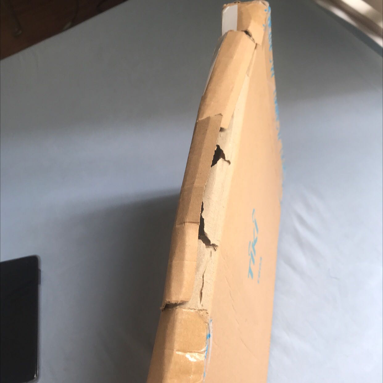 Giao hàng nhanh, chất lượng mực in và giấy tốt. Nội dung đơn giản hình vẽ đẹp. Mỗi tội hàng nhận đã bị bóc hộp