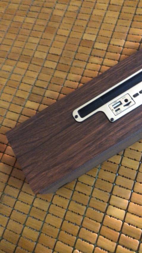 Loa đẹp, nghe âm thanh vòm quá phê, mình mua thêm dây 3.5 cắm máy tính xem đá bóng tiếng nghe cực thích. Đang đặt thêm chiếc nữa shop gửi cho cái màu trắng nhé