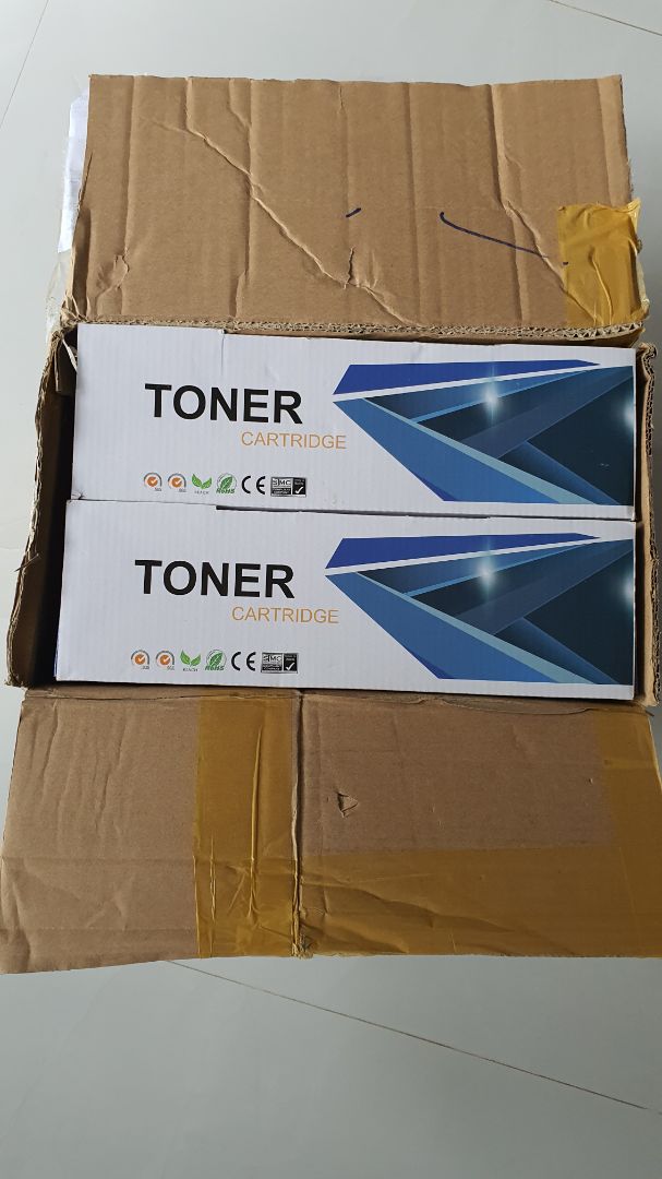 chất lượng giấy khá ok, nhưng giá thành cao hơn các nhãn hiệu khác cùng loại. Tiki giao hàng rất nhanh, đôi khi đóng gói sản phẩm còn sơ sài