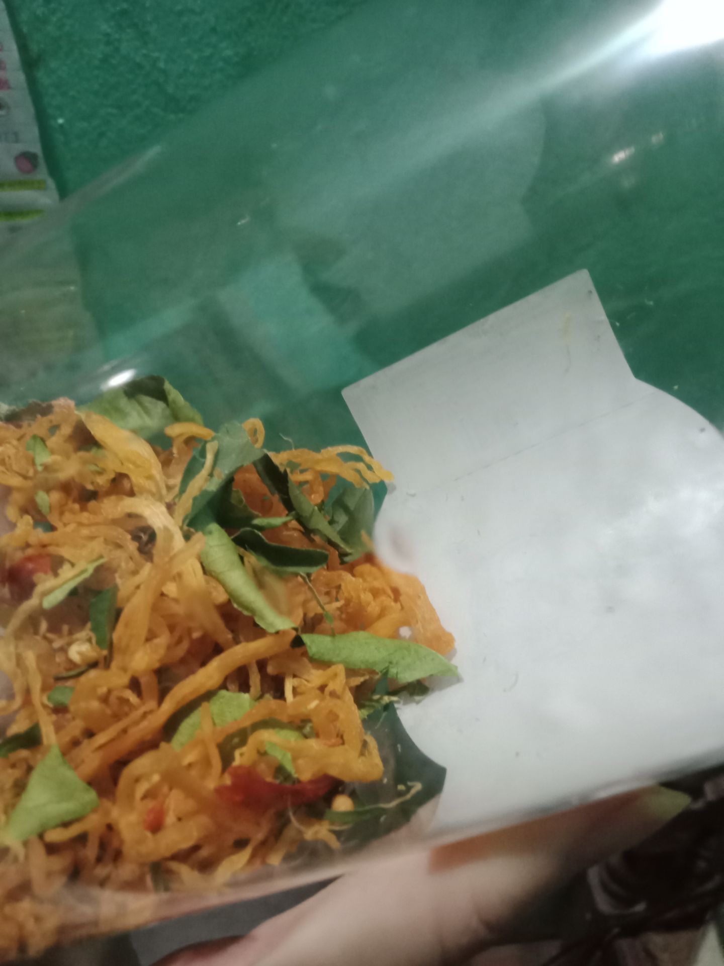 ăn ngon quá sắp hết rồi, sản phẩm hơi ít thì phải