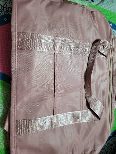 Màu và kiểu dáng khá đẹp, chất lượng dùng mới đánh giá được, phù hợp cho các chuyến đi 3 tới 4 ngày