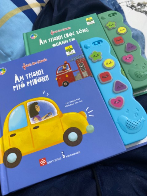 Sách hay nên mua ạ. Bé em rất thích