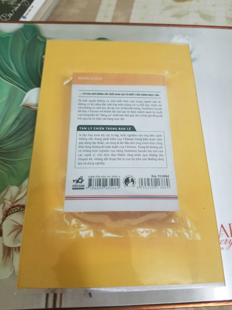 Sách hay dành cho những ai thích học hỏi!
Nội dung sách phần nhiều vừa diễn giải vừa đưa ra vài case studies để người đọc dựa vào đó để tiếp thu...