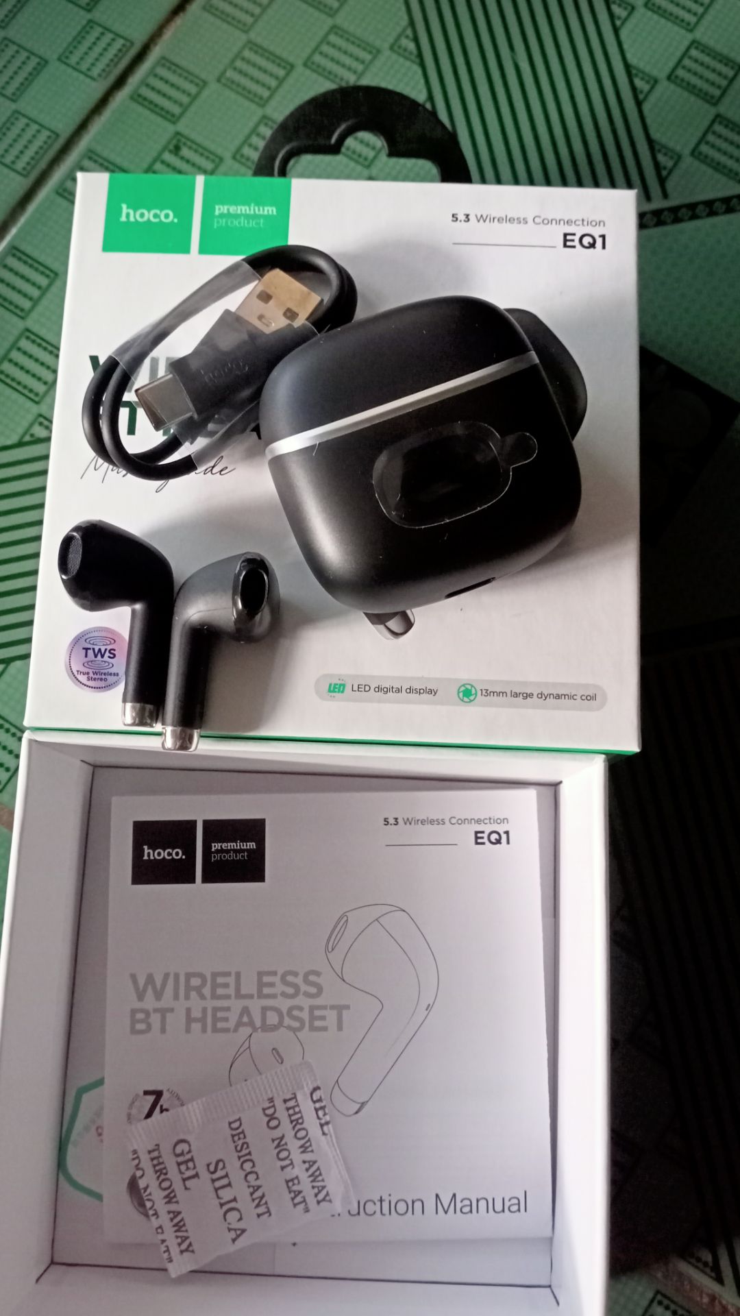 Âm thanh: ổn định.
Pin: thời lượng 7h+.
Hộp sạc: 2-3 lần sạc.
Kết nối: ổn định, dễ dàng.
Mic: ổn định.
Cảm ứng: rất nhạy.
Đánh giá chung: tốt.