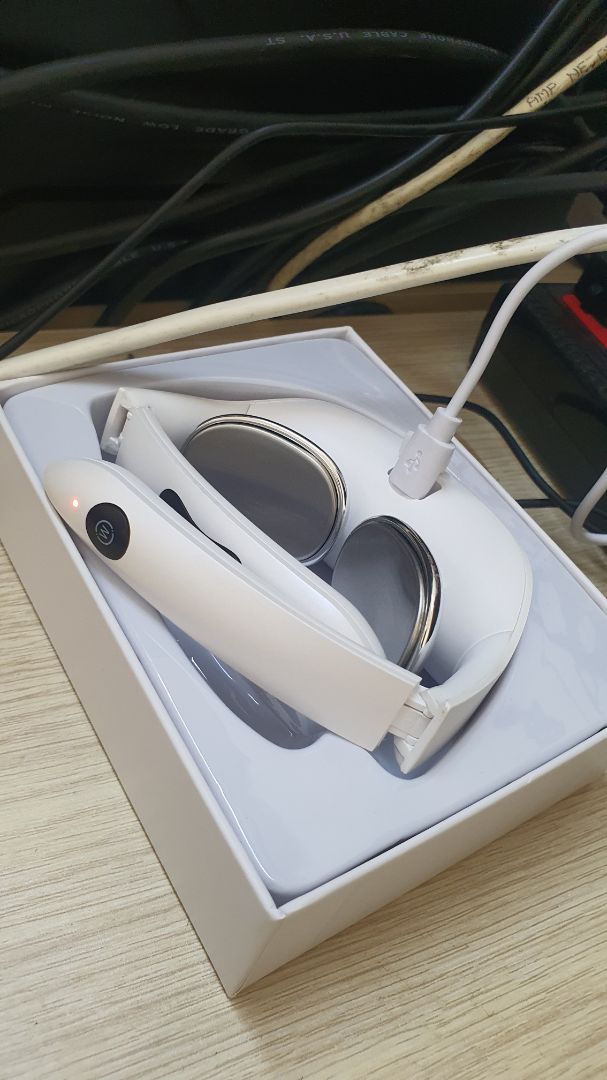 nhỏ gọn, sản phẩm chất lượng, đã *** thử, có nhiều chế độ khác nhau, cải thiện được mỏi cổ khi làm máy tính nhiều.