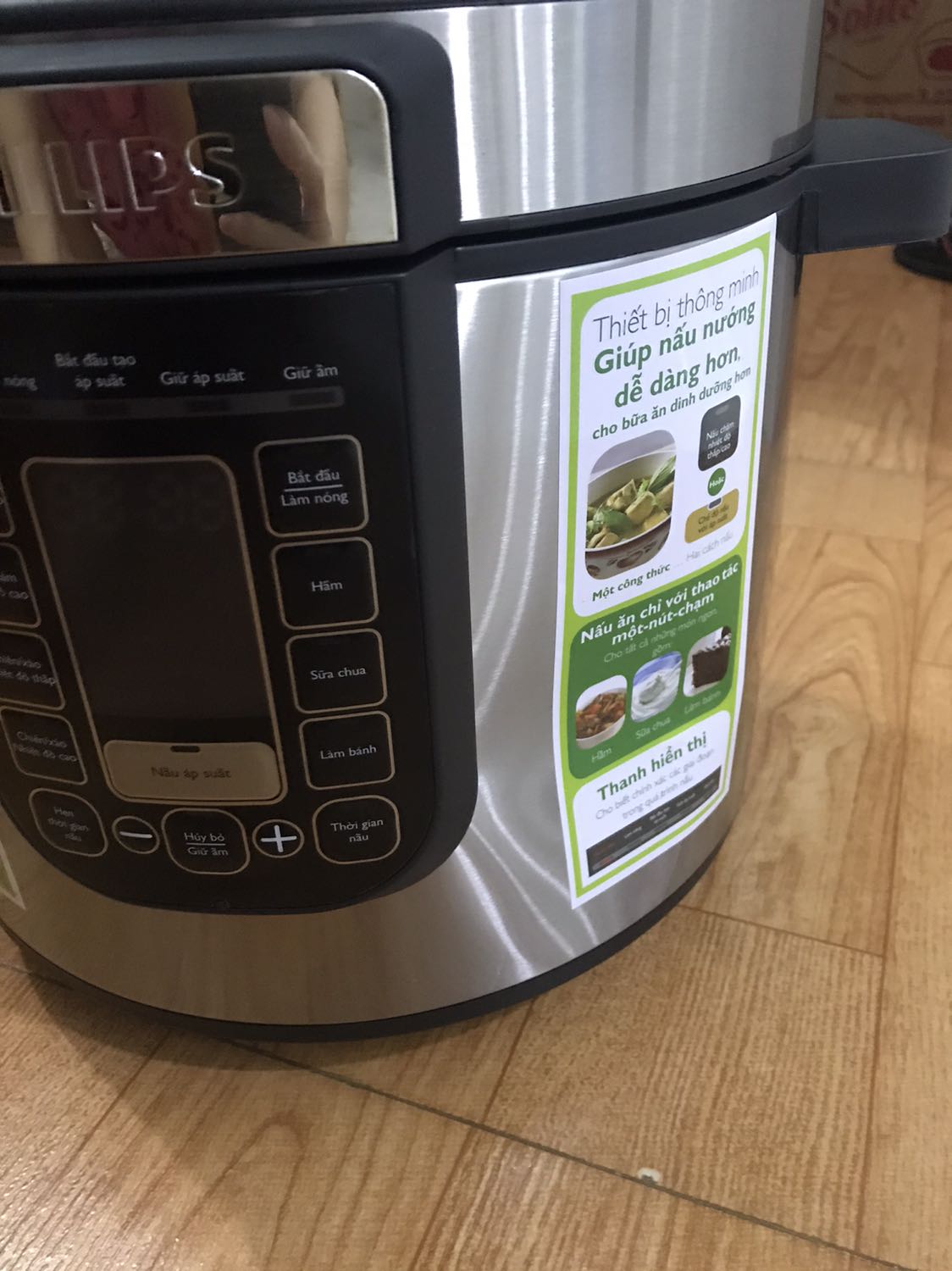 Đặt hàng cả tháng (trả tiền trước luôn), mãi mới giao hàng, nhưng khi nhận hàng (vì dịch) nên không kịp mở (1 phần tin tuog trước giờ rất tốt), mở thùng hàng bị móp không thể chấp nhận được, đổi trả không cho vì sau 48h, mình đọc thấy sau 7 ngày cơ, chấp nhận bù thêm phí mà cũng k chịu, thất vọng tràn trề.