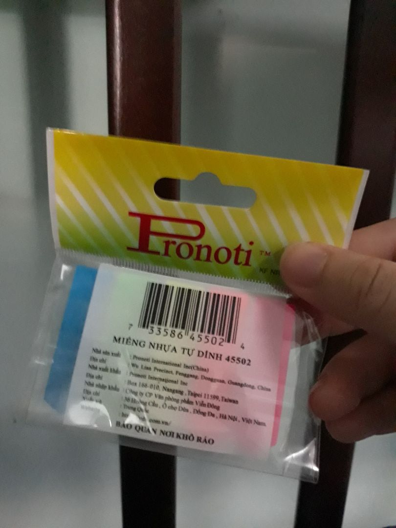 Mình không nhớ mình đã xài tới tép thứ mấy luôn rồi á :))) Rất xịn nha mọi người ơi. Cứng cáp, viết lên được, dính chắc chắn nêncó thể sử dụng nhiều lần luôn. Mình không nhớ mình đã xài tới tép thứ mấy luôn rồi á :))) Rất xịn nha mọi người ơi. Cứng cáp, viết lên được, dính chắc chắn nêncó thể sử dụng nhiều lần luôn.