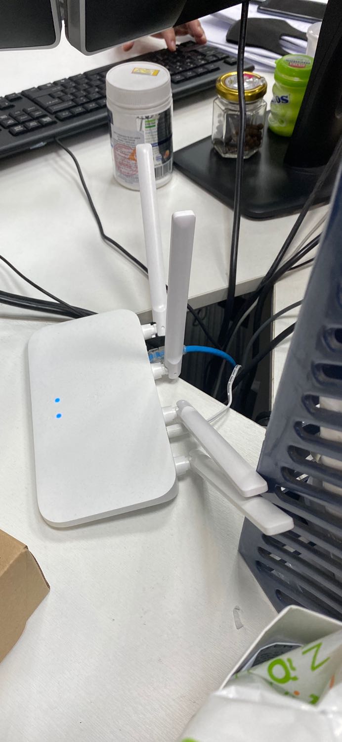 Thiết lập và sử dụng hơi khó vì không có giao diện tiếng việt, nhưng cài đặt xong rồi thì hoạt động tốt, không gặp vấn đề gì hết.