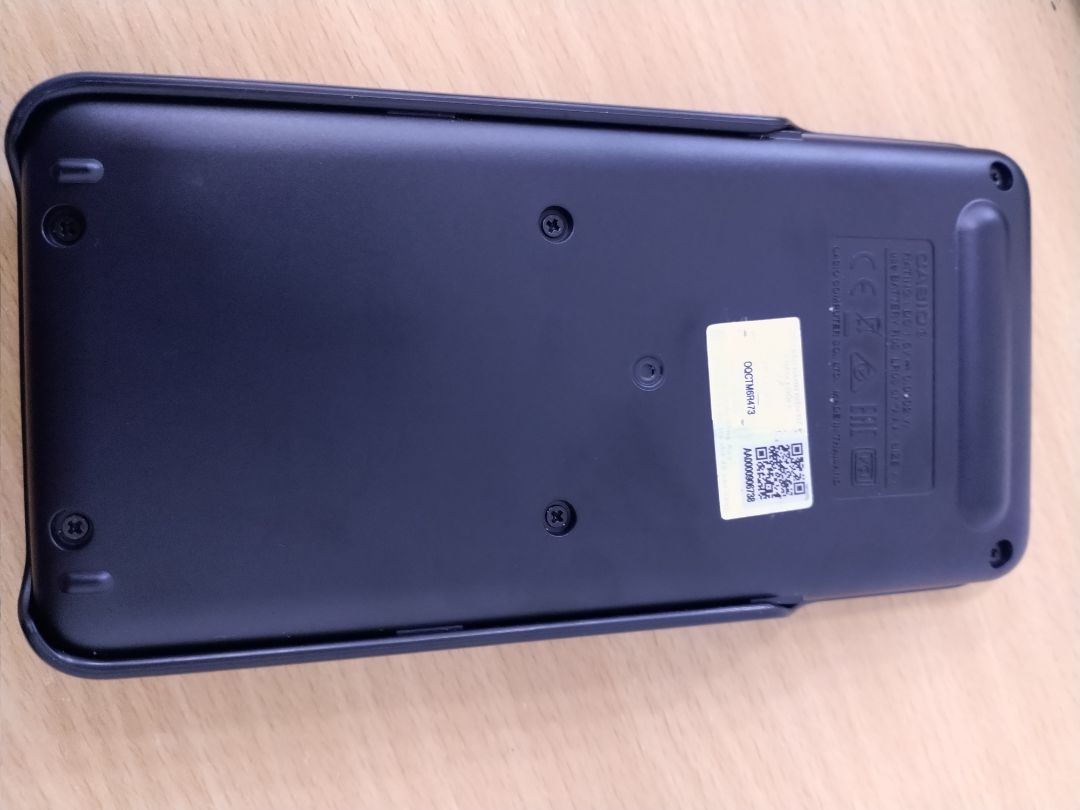 Khuyên các bạn không mua máy 570vn plus tặng kèm hai bút bi nhé. Không hiểu sao lại đắt hơn máy không tặng bút 75k?????