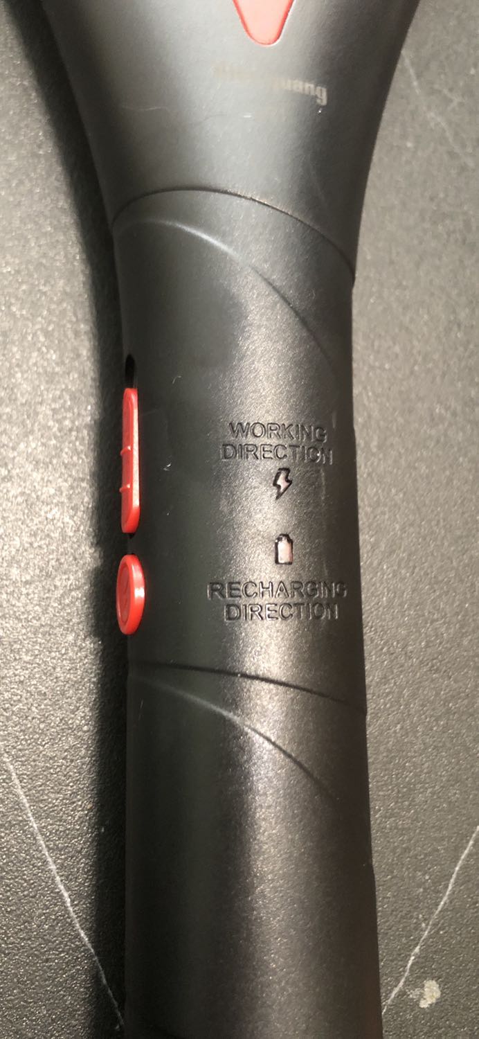 Như hình, giao hàng đúng hẹn. Hàng chắc chắn, sử dụng tốt, chưa biết có bền hay không.