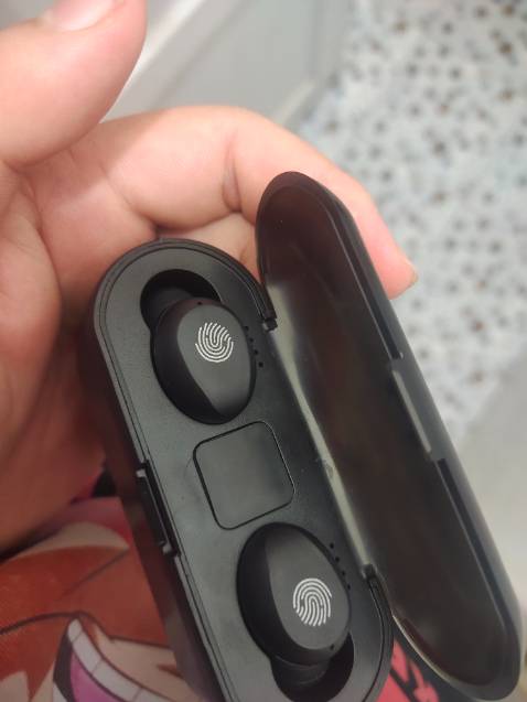 Tai nghe j đầy pin mà hết nhanh 
Kết nối đc 1 bên còn bên kia cứ kết nối r mà cũng như không kết nối