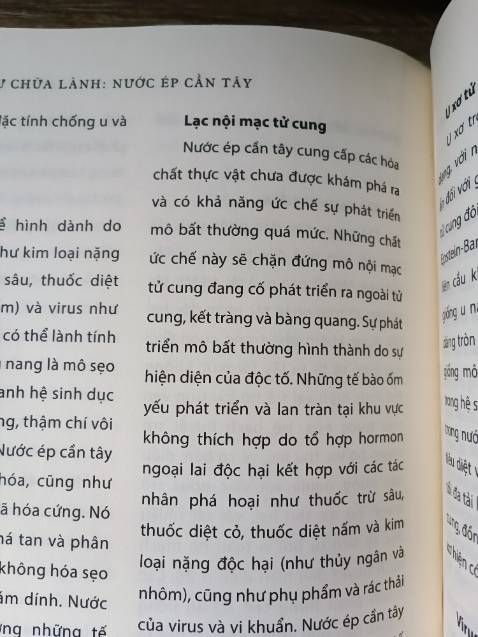 T thấy quá nhiều lợi ích về cần tây mà con người chưa khám phá đc, nó gần như bách bệnh, lí giải tại sao tác giả giành 1 cuốn chỉ để viết về cần tây. Việc uống c tây thì người ta đã uống nhiều r nhưng k biết cách uống, chưa biết khai thác triệt để được. Việc còn lại của chúng ta là uống nó để kiểm chứng độ chính xác. 
Tôi giữ thói quen uống nhiều nước buổi sáng mới thức dậy đã chục năm nay và cảm thấy khỏe hơn trước, hệ tiêu hóa dường như chưa bao giờ gặp vấn đề gì, vì tốt cho sức khỏe, đọc này tôi mới hiểu lợi ích tại sao phải uống nc, chanh, cầy tây...sáng sớm như vậy. 
 Thật ra có qá nhiều thứ mà đám tây y, thuốc cố tình che giấu chúng ta, vì lợi ích của 1 đám quần què, nên việc công bố những cây cỏ chữa nhiều căn bệnh bị ém lại, và chúng ta bị *** dân tới mức chết trên cây thuốc mà k biết. Và thật ra có rất nhiều điều mà chúng ta bị che mắt mà k tiện nói nhiều. 
Túm lại, thảo dược tốt thì chúng ta phải *** theo thfian, kiểm chứng hằng ngày, ai bị nan y thì duy trì và *** máu là xong.