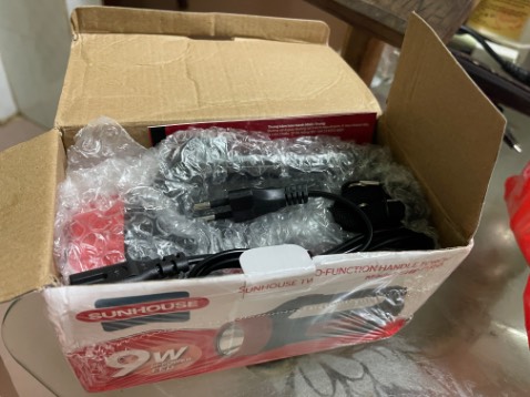 Mình giá 170k tặng bạn, người ta chỉ chụp cho mình nói đầy đủ phụ kiện.😂