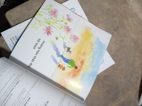 Sumire là cô bé có nhiều cảm xúc, hay khóc nhè nhiều, khi giận, khi vui , khi buồn... Đến mẹ cô bé cũng ko biết sao con khóc nhiều