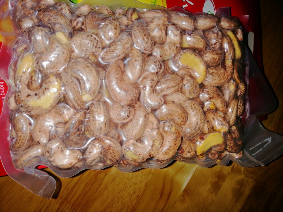 sản phẩm đúng mô tả ₫ong gói cẩn thận hạt điều to và nguyên hạt không vỡ vung chất lượng thương hạn giá tốt