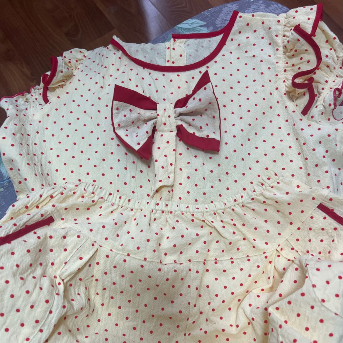 Áo kiểu đẹp. Bé mặc rất xinh. Giá rẻ.