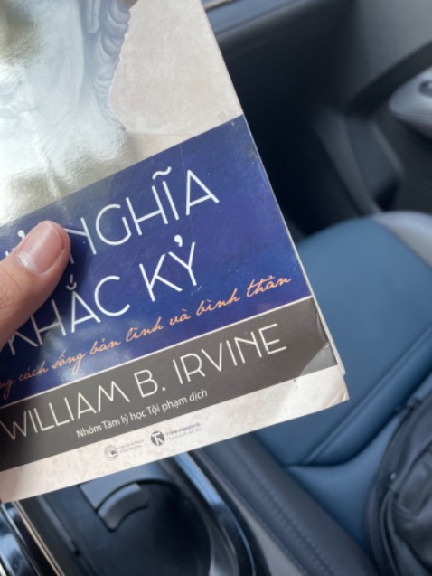 Không hiểu sao lần này tiki lại giao sách xấu như vậy. Bình thường rất chỉnh tề và đẹp