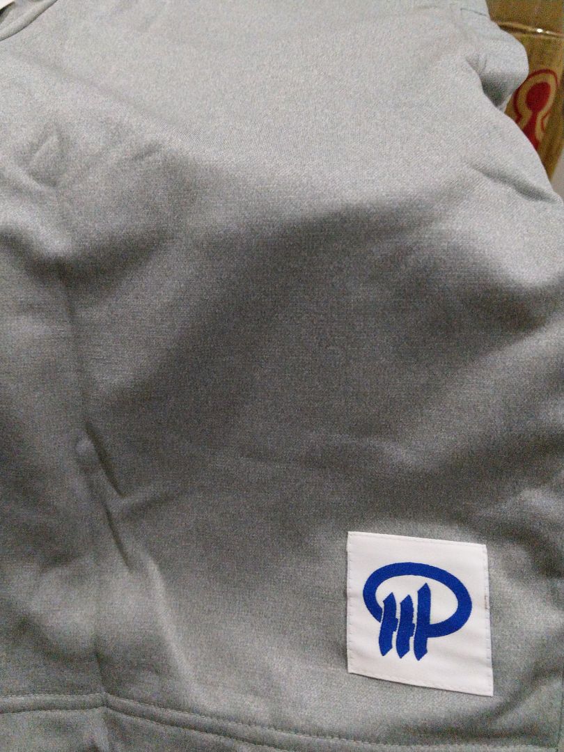 khá hài lòng với phần lưng và chất liệu của sản phẩm