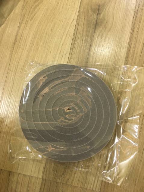 Tặng shop 5 sao cho chất lượng sản phẩm này. Mút xốp dán khá chắc chắn. 

Giảm tiếng ồn, ngăn côn trùng và thoát khí hiệu quả. Kết hợp với dòng sản phẩm ron cửa nữa thì quá OK.

Giao hàng nhanh chóng, đúng với mô tả sp. Giá thành rẻ. Nên mua nhé.