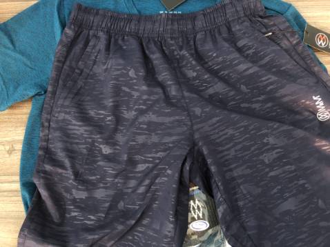 Áo thể thao đẹp như mong đợi, toàn dùng đồ hãng MRM, sản phẩm chất lượng , giá tốt. Lần này mua nguyên 1 set đồ chơi thể thao luôn. Tks shop, giao hàng nhanh đóng gói rất cẩn thận, sẽ tiếp tục ủng hộ trong tương lai. Hi vọng lần tới có ưu đãi cho khách hàng wen :)).