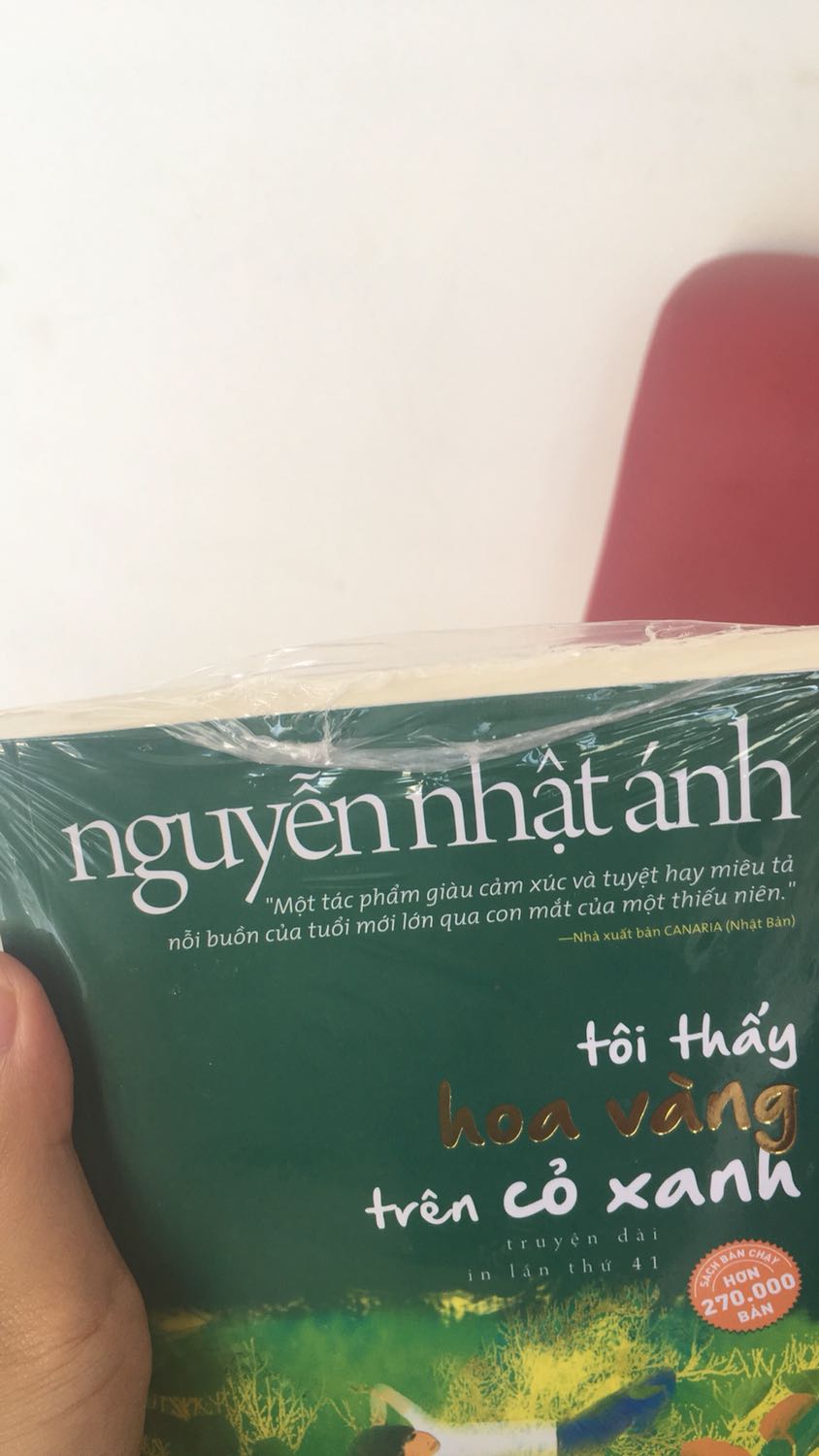 Mình đăng kí dịch vụ bookcare của tiki, từ trước tới giờ đều ko thất vọng. Nhưng riêng combo này cả 2 quyển mình đều ko hài lòng. 1 quyển thì bọc lỗi 1 quyển thì ko có bọc. Mong tiki khắc phục lỗi này