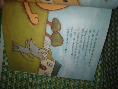 Sách mới, chất lượng tốt. Vẽ các con vật mà các em bé cuốn hút. Bé nhà mình khá thích tự lật sách.