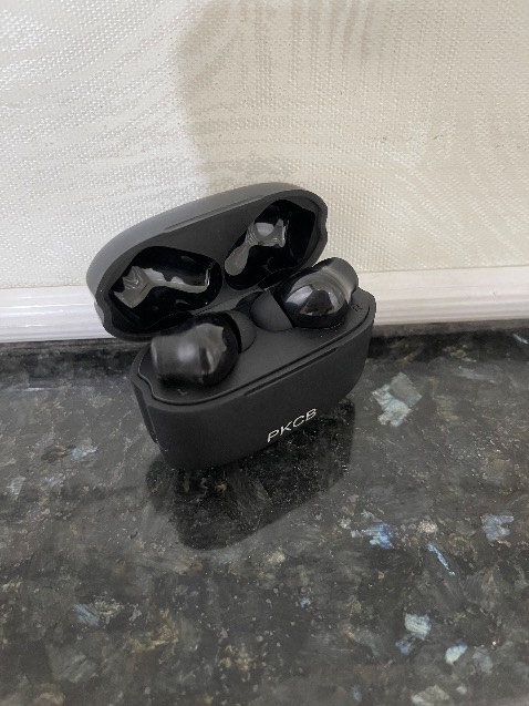 Tai nghe rất chất lượng trong tầm giá, hiệu ứng âm thanh hay, đi đường nghe gọi rất ok, sạc nhanh type c, dùng nghe nhạc hay làm việc đều tốt, tai nghe đáp ứng đầy đủ các nhu cầu sử dụng của cá nhân mình, nhận định trong tầm giá tai nghe này rất nên mua