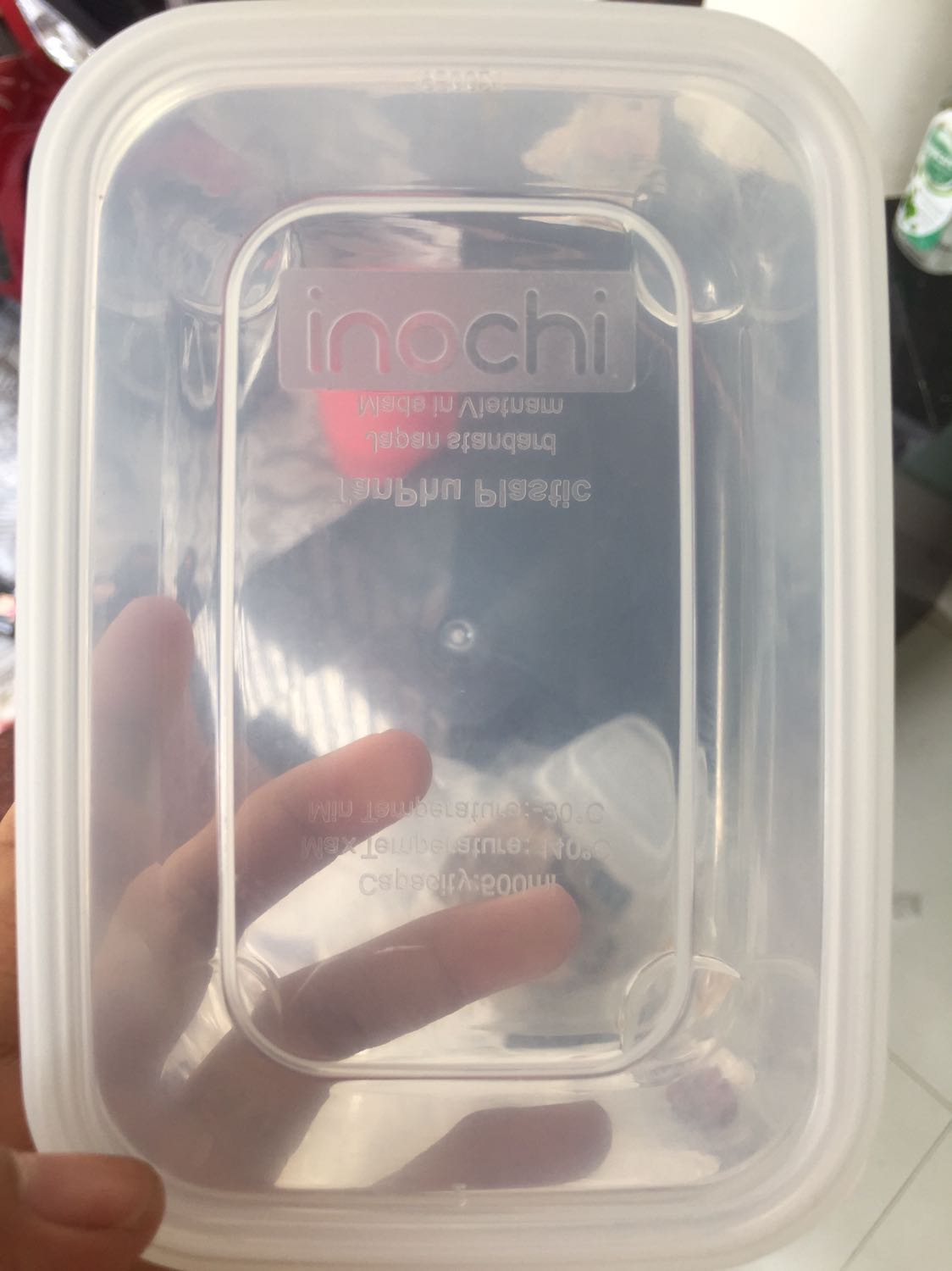 nhựa đẹp, góc cạnh mịn màng, hộp khá kín, mình đổ nước lắc qua lắc lại cũng ko sao, nếu để đứng thì có rỉ chút nước nhưng nói chung như vậy là ổn rồi