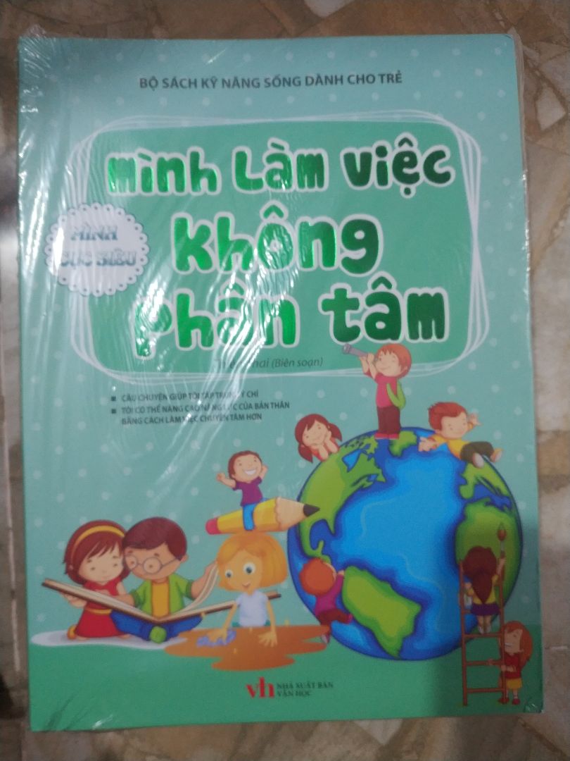Sách đẹp, đóng gói chắc chắn. Mới mua xong cái shop giảm giá thấp hơn giá mua nên hơi tiếc.