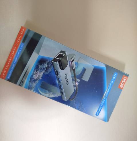 ======================================
❶ Tiện Ích Nổi Bật:
 •  Kết nối ổn định với nhiều cổng kết.
 •  Thiết kế nhỏ gọn, dễ dàng mang theo.
======================================
❷ Độ Bền Tối Ưu:
 •  Hoàn thiện tỉ mỉ, chắc chắn
 •  Tản nhiệt hiệu quả, hub rất mát trong quá trình sử dụng lâu.
======================================
❸ Chất Lượng Cao Và Dịch Vụ Tốt:
 •  Sản phẩm chất lượng tốt với đóng gói cẩn thận.
 •  Giao hàng nhanh chóng.
 •  Tư vấn nhiệt tình và chuyên nghiệp.
 •  Giá tốt, rất đáng đồng tiền.
======================================
❹ Khả Năng Tương Thích:
 •  Sử dụng tốt với nhiều thiết bị như laptop, điện thoại và iPad Pro 11.
======================================
❺ Cổng Kết Nối Đa Năng:
 •  Cổng HDMI 4K truyền hình ảnh đẹp với độ phân giải lên đến 1080.
 •  Cổng LAN tốc độ cao và ổn định.
 •  Cổng USB 3.0 cho tốc độ truyền dữ liệu nhanh.
======================================
❻ Thông Số Kỹ Thuật:
 •  Hub Type-C 5in1.
 •  Giao diện: Lan x1, HDMI x1, USB3.0 x2, Cổng sạc nhanh PD x1 ======================================
❶ Tiện Ích Nổi Bật:
 •  Kết nối ổn định với nhiều cổng kết.
 •  Thiết kế nhỏ gọn, dễ dàng mang theo.
======================================
❷ Độ Bền Tối Ưu:
 •  Hoàn thiện tỉ mỉ, chắc chắn
 •  Tản nhiệt hiệu quả, hub rất mát trong quá trình sử dụng lâu.
======================================
❸ Chất Lượng Cao Và Dịch Vụ Tốt:
 •  Sản phẩm chất lượng tốt với đóng gói cẩn thận.
 •  Giao hàng nhanh chóng.
 •  Tư vấn nhiệt tình và chuyên nghiệp.
 •  Giá tốt, rất đáng đồng tiền.
======================================
❹ Khả Năng Tương Thích:
 •  Sử dụng tốt với nhiều thiết bị như laptop, điện thoại và iPad Pro 11.
======================================
❺ Cổng Kết Nối Đa Năng:
 •  Cổng HDMI 4K truyền hình ảnh đẹp với độ phân giải lên đến 1080.
 •  Cổng LAN tốc độ cao và ổn định.
 •  Cổng USB 3.0 cho tốc độ truyền dữ liệu nhanh.
======================================
❻ Thông Số Kỹ Thuật:
 •  Hub Type-C 5in1.
 •  Giao diện: Lan x1, HDMI x1, USB3.0 x2, Cổng sạc nhanh PD x1