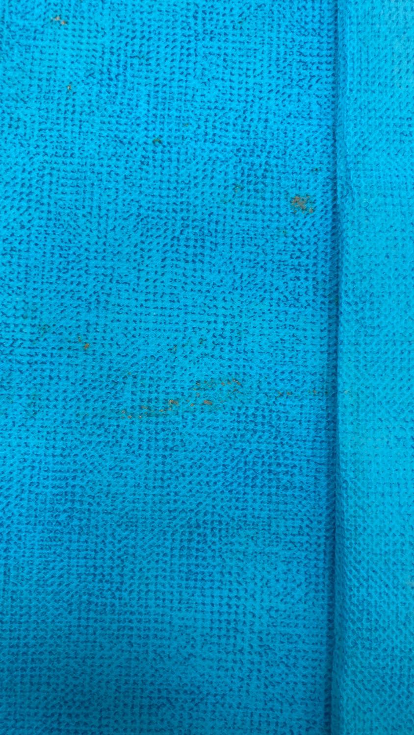 Rất ko hài lòng sản phẩm bị hỏng và ố vàng, tôi muốn đổi lại sản phẩm khác.