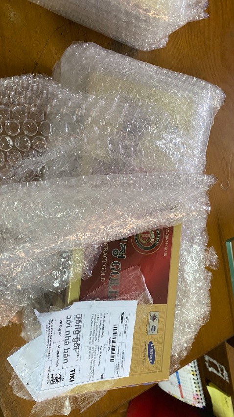 Đặt dầu thông đỏ lại giao cao linh chi