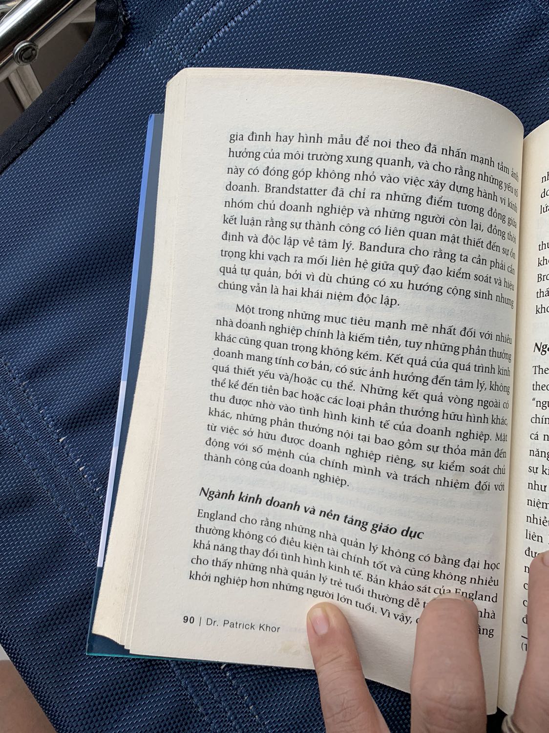 Giao sách quá cũ, chuyển màu ố vàng, thanh toán tiền trước mà 45 ngày mới nhận được sách. Từ ngày 1/8 dù shipper vẫn hoạt động bình thường.